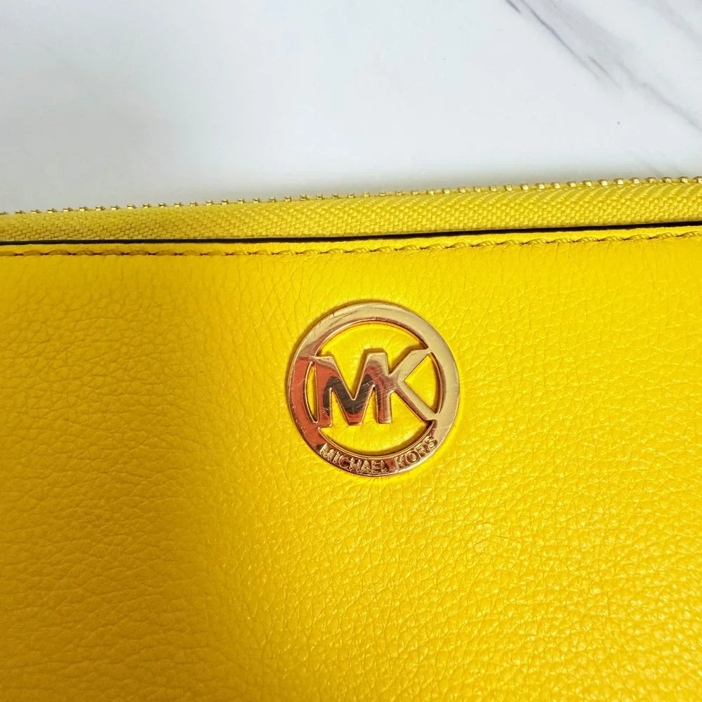 Michael Kors Jet Set Travel Wallet Yellow Pebbled Leather Zip Around Wristlet